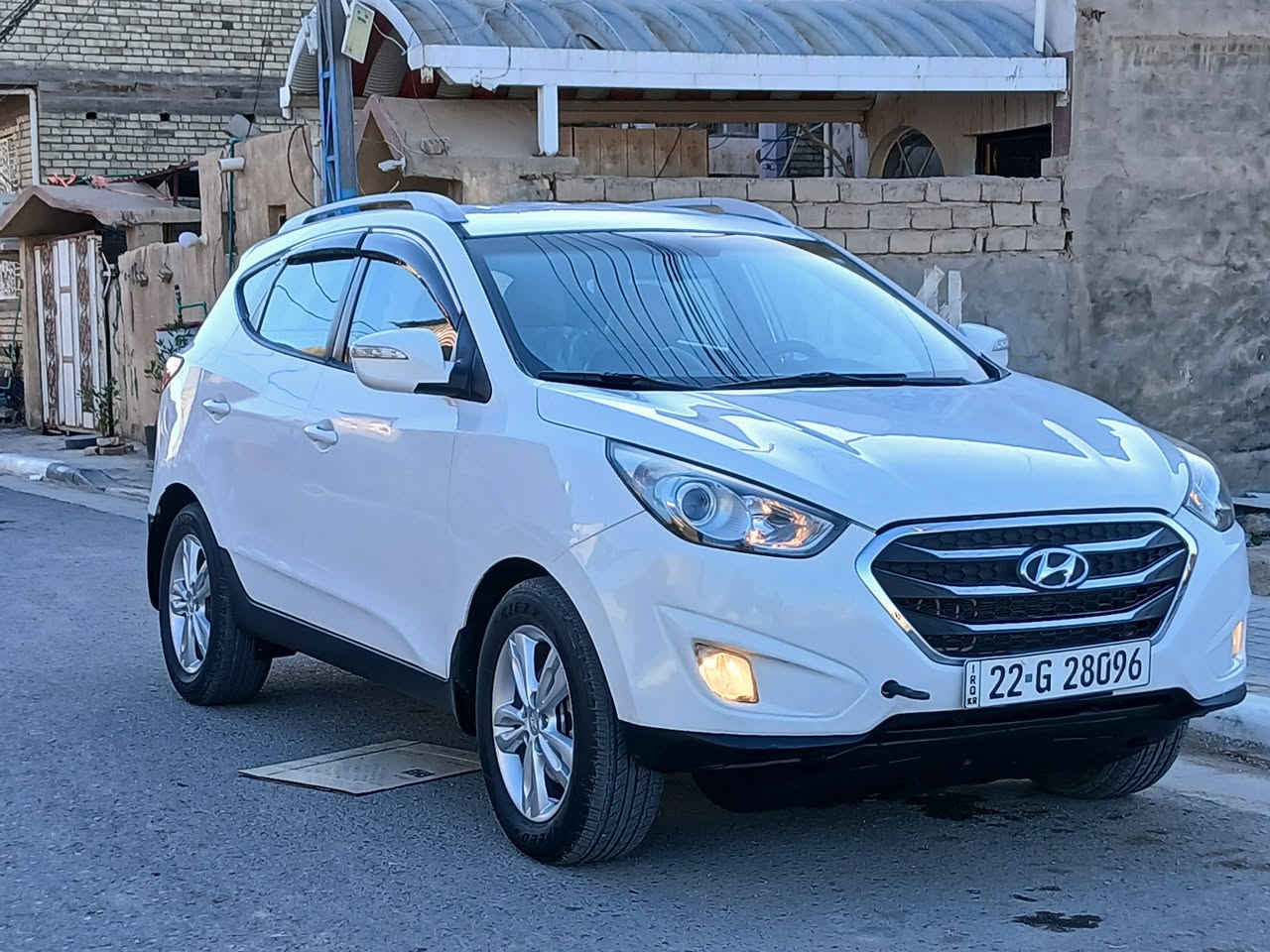 سلام عليكم سياره نوع توسان خلجيه مديل 2013 السياره جاهزه كير مكينه حداديه تخم تاير السياره حلوه وجديده تريد وكال تريد تحويل السعر 117 وبيه مجال بيه قطعتين بي بدون دواخل العلوان كربلاء رقم الهاتف تصل ودلل *********** بيع فقط
