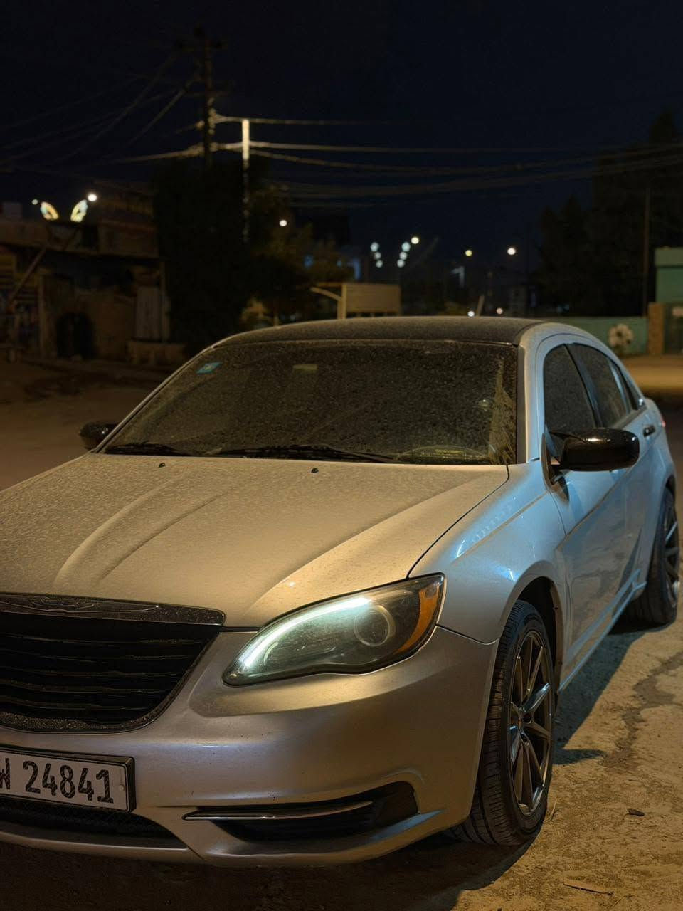 السلام عليكم
لبيع فقط 
كرايسلر C200
موديل 2012
ماشيه السياره 150 الف 
السياره عليه ادامه كامله من كلشي 
من كهربائيات و مكينه و گير 
السياره طابه للعراق كلين بالعراق صار بيه أطراف الجاملغات بارد بدون لغد أو شاصي .... اكفل السياره 
رقم بغداد الدولي الجديد هزه و سنويه
السياره متعوب عليه 
السعر 88$
***********
