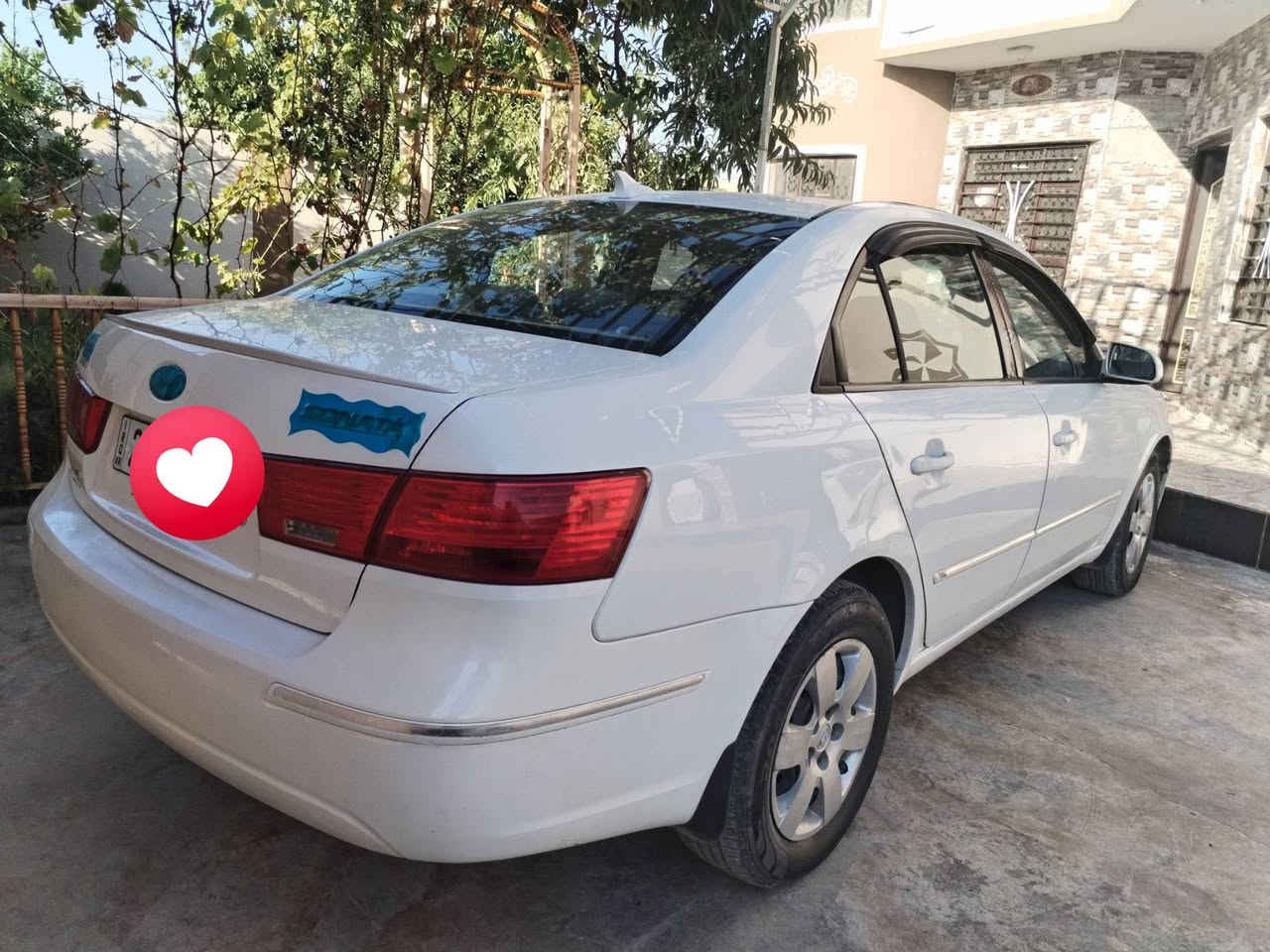 للبيع سوناتا
موديل 9 امريكي
 رقم دهوك
بيها اربع قطع صبغ 
***********
