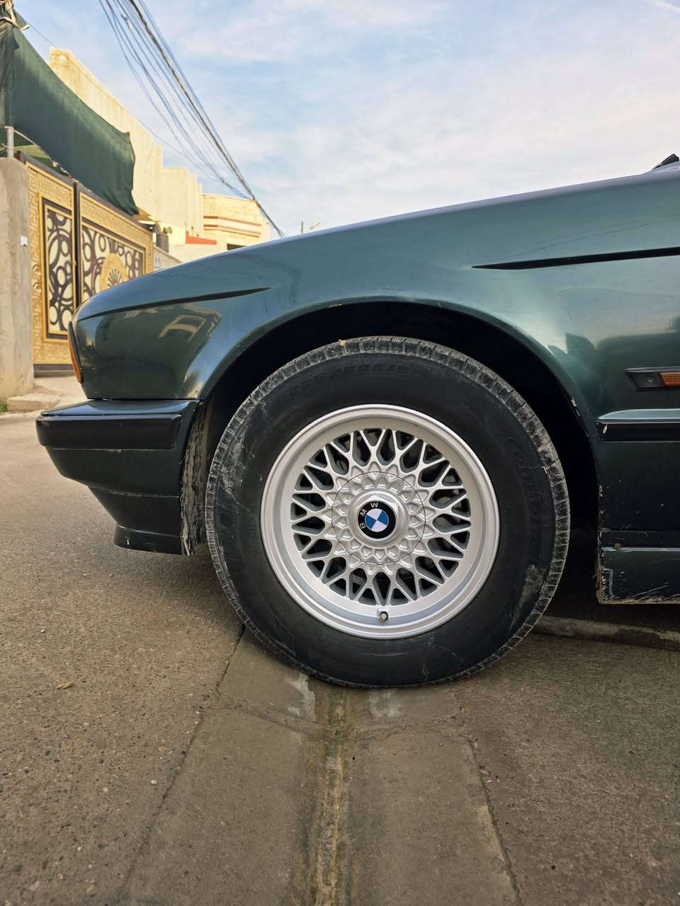 BMW 525i اصل وفصل
كير اوتو محرك كبس لا صرف لا نفخ شرط 
م1992 
سلايد طكتين 
كشنات كهرب داخل صاج 
تبريد ثلج 
مكفوله من الضرر فقط مصبوغ جمالية 
ويل خليه اصلي جديد 
قفل مركزي مع الجامات 
جاهزة وترايك بصره السياره مال جناي بالحقيقه احلى من الصور 
السعر ٦٥ 
للتفاصيل اكثر اتصل ***********
عنوان موصل الايسر
