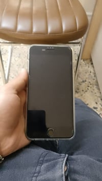 ايفون 8 بلس ذاكره 64 مابي اي عطل ولا مفتوح ولا مصلح . حالة البطارية 77...