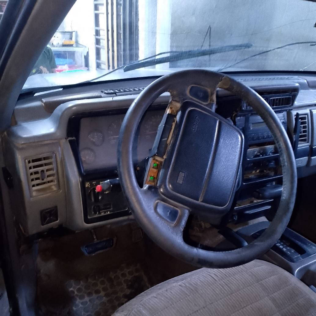 جيب شيروكي 96 بغداد موازي كير ومحرك خير من الله باتري شغال تايرات نص عمر صدر جيد كهربائيات جيده المكان جسر ديالى القديم لعريفيه رقم الهاتف ***********السعر35 بغداد, العراق
