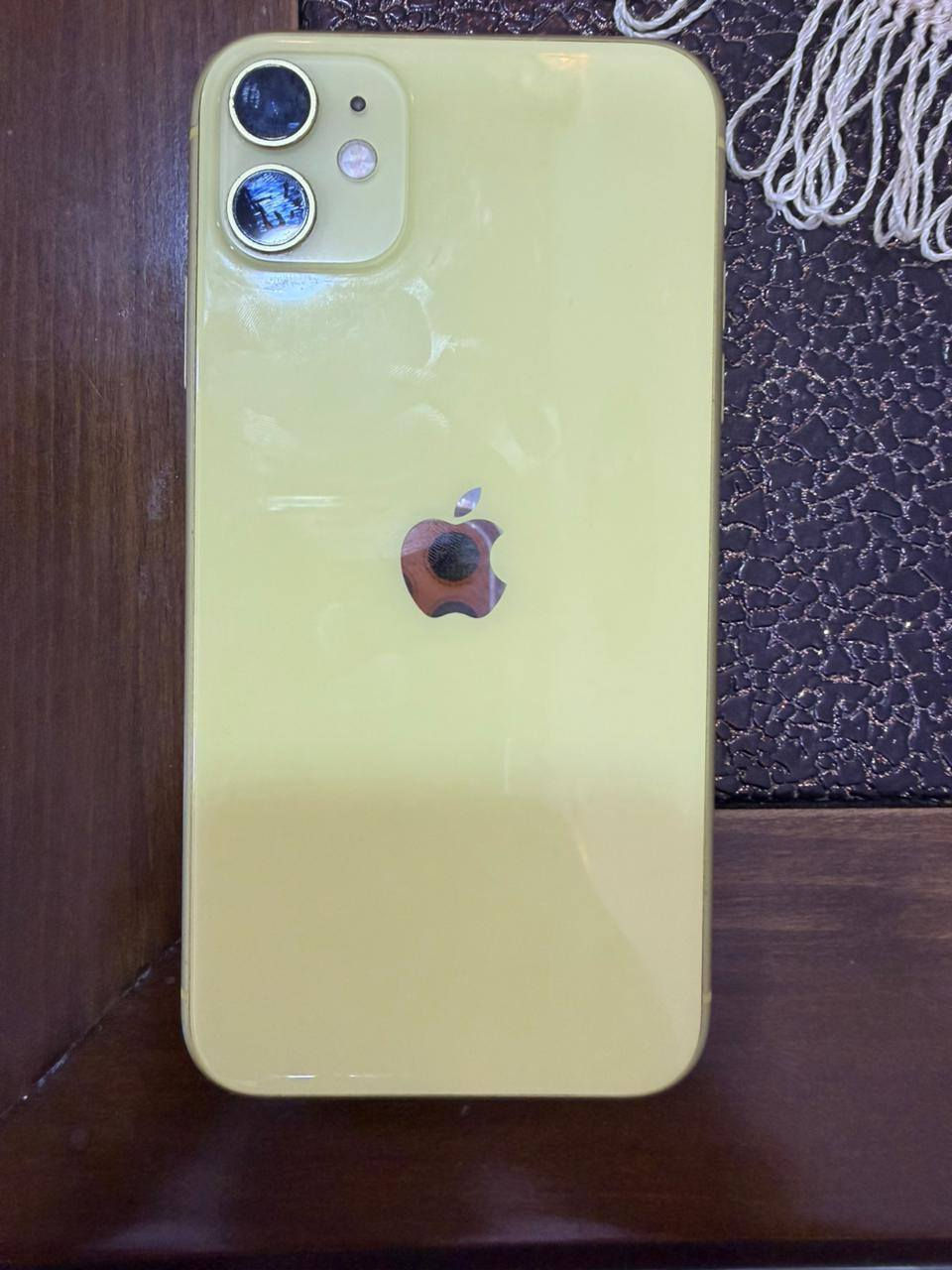 سلام عليكم ايفون ١١عادي كامرتين فيس ايدي شغال مبدل شاشه بطاريه ٦٧ ذاكره ٦٤  تك سيم كارت السعر ٢٠٠ وبي مجال
مراوس ماراوس فقط بيع ***********
