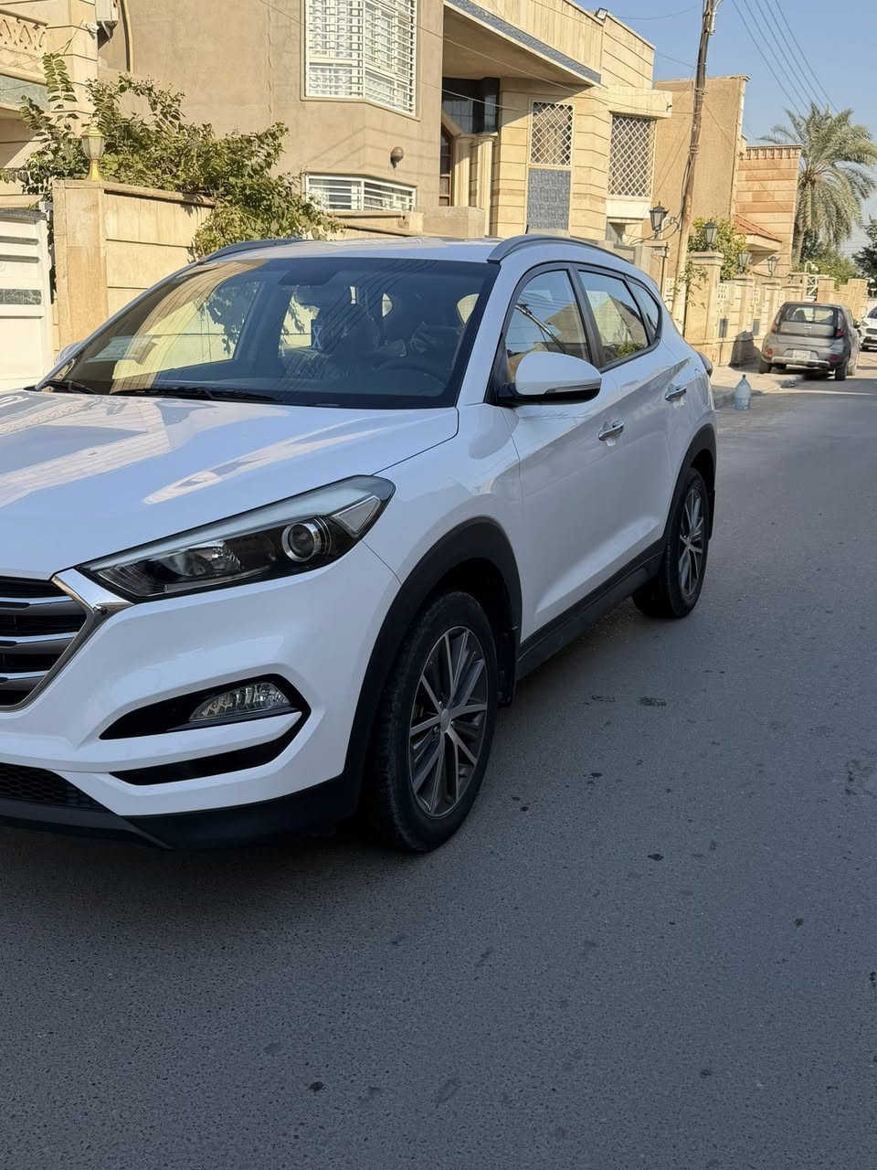 السلام عليكم للبيع توسان 2016 خليجي وكالة مكفولة كفالة عامة ماشية 105 رقم بغداد  الجديد سنوية جديدة مشروع وطني مواصفات فول قمارة حديد السعر 173 ورقة  وبيها مجال بسيط للاستفسار اكثر الاتصال على ***********مكاني بغداد كاظميه.
