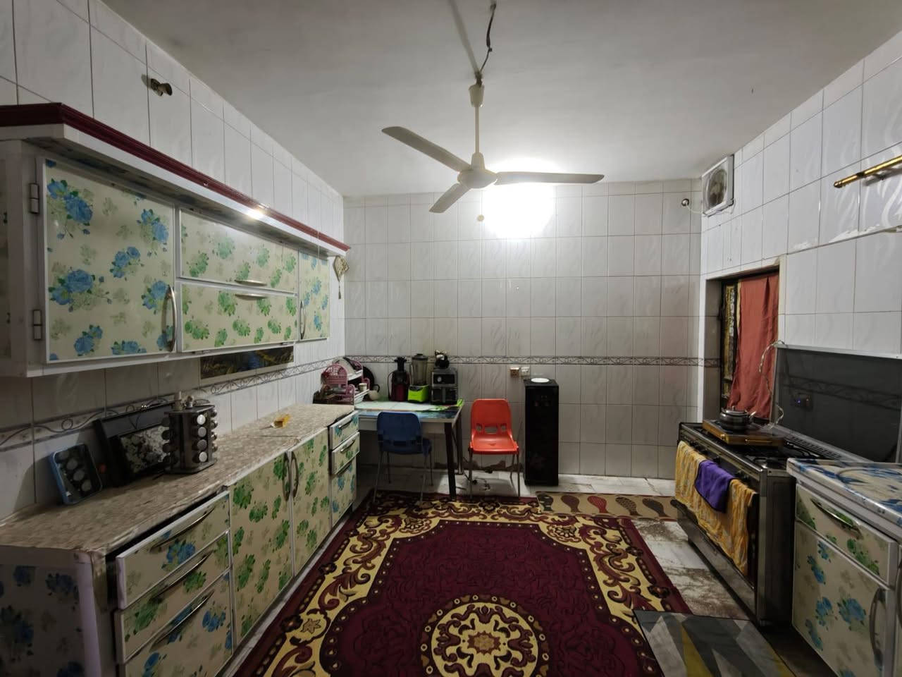 بيت للبيع منطقه 
مغـربه بضهر شارع 50
مساحة 140 ركن طابقين
الطابق الأول 
غرفة نوم + مطبخ +صاله
أستقبال+ صحيات+ منور
الطابق الثاني
ثلاث غرف نوم + صحيات
الطابق الثالث 
مخزن + سطح ايزوكام .
175 مليون سعره بيه مجال بسيط 
للاستفسار *********** ☎️🤳 كوله من طرف مندوبه ليان امانه
