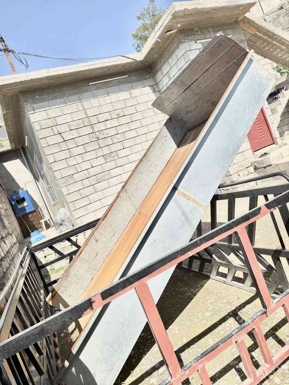 السلام عليكم قلاف بودي كيه للبيع نضافه فول كدام العين سعر 100وبي مجال مكاني موصل حي الاقتصادين للاستفسار ***********
