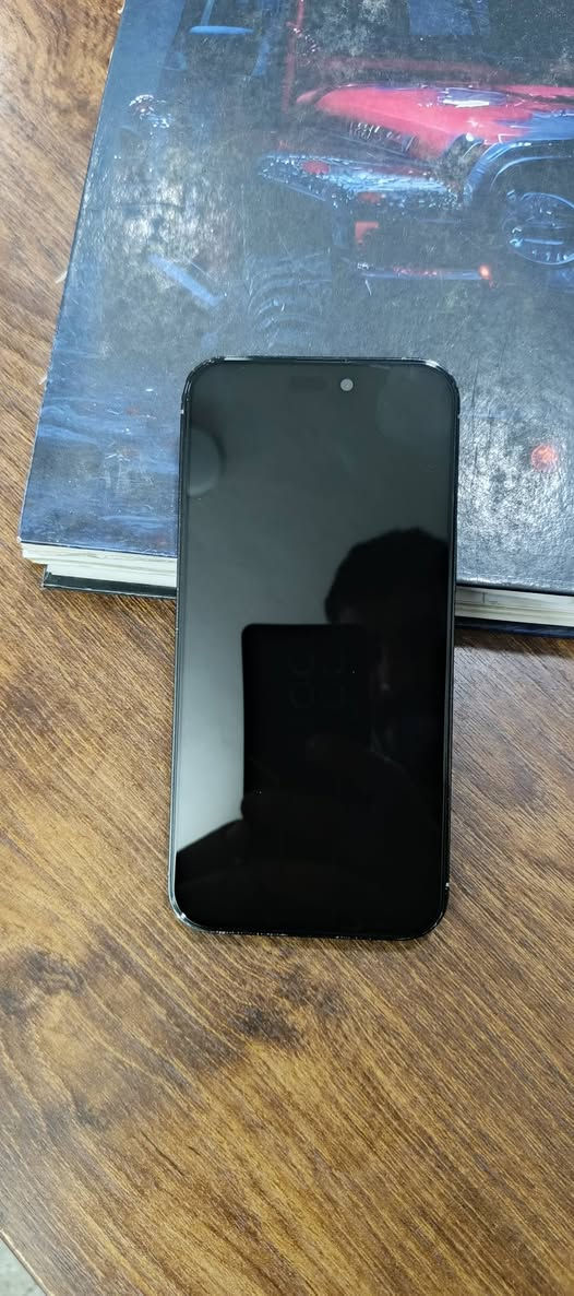 سلام عليكم ايفون 14برو ماكس ذاكره 256بطاريه 100 مبدل شاشه وبطاريه 3خيارات ممتازه جهاز  نضيف كل عيب مابي سعر 500وبي مجال مكاني بغداد صابيات جسر الدوار واتساب ‏‪***********‬‏
