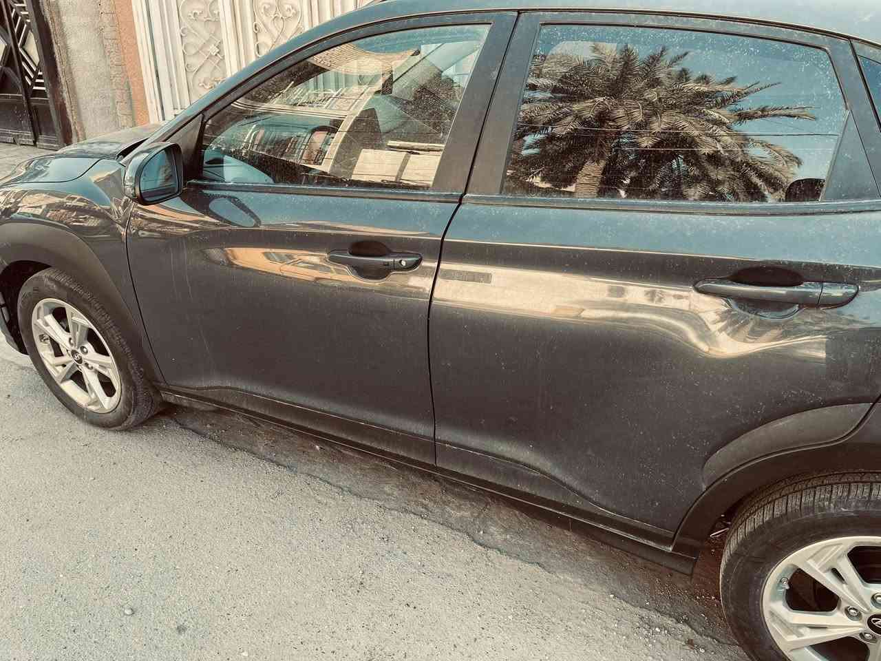 السلام عليكم للبيع كونا 2023 محرك 200 دوش بدون رقم المنفيس باسمي بدون قطرة صبغ بيه بس البنيد مبدل نفس الون السعر 135$ موبايل ***********
