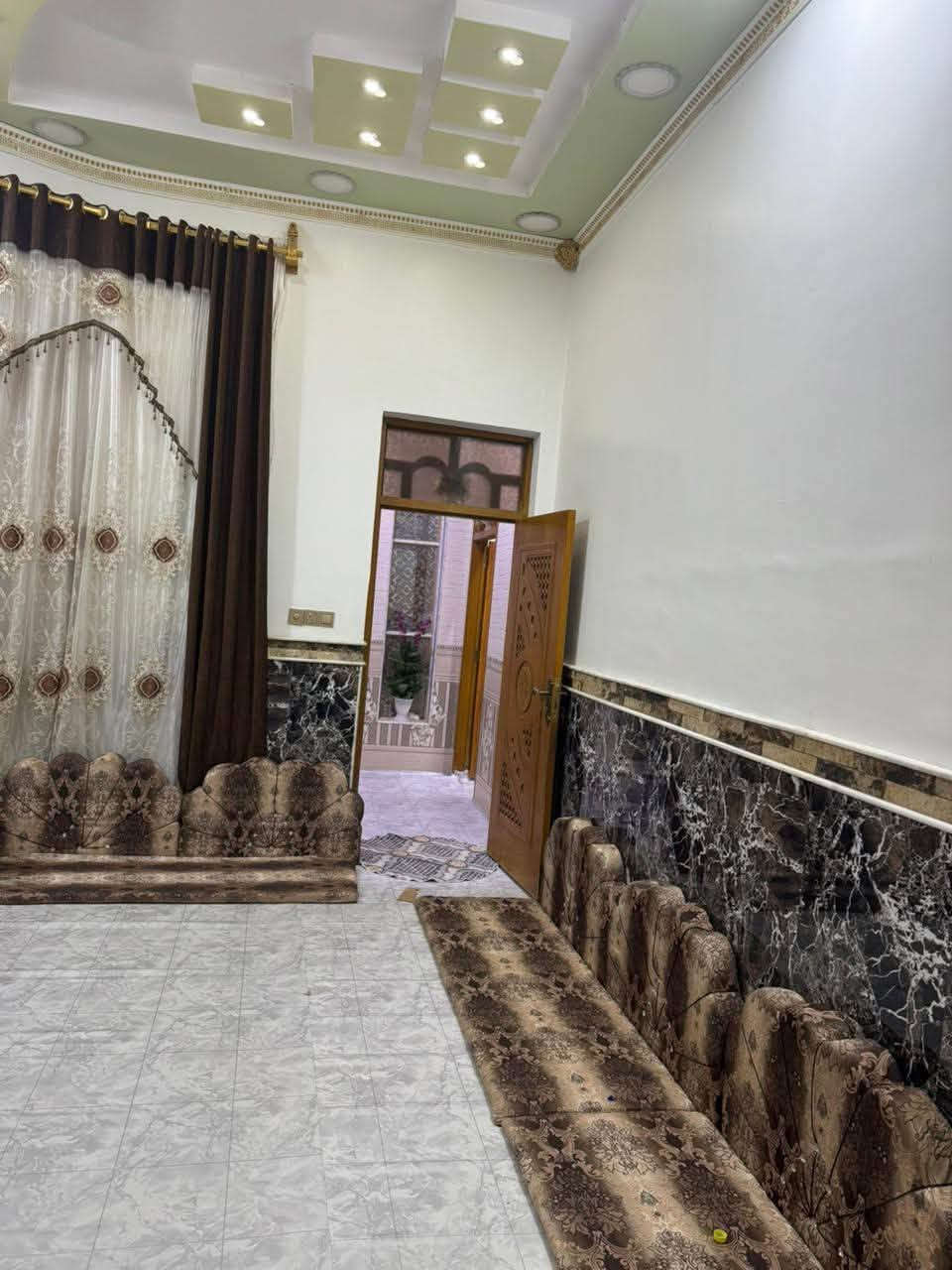 سلام عليكم بيت لبيع حقل الثالث ثاني قطعه على شارع العام شارع لعيداويه مساحه 250بناء درجه اوله قاط ونص بيه 4غرف كبار سعر 225مطوب سكان 20
***********
