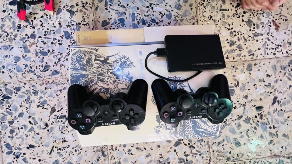بلي ستيشن ٣ مهكر نسخه Ryu ga Gotoku 3 Kamutai Pack (نسخة Yakuza 3 الاصلي) نضافه ٩٥/١٠
هارد٥٠٠ يحتوي على العاب قويه

كيبل hdm الاصلي 

جوستيك عدد ٢

 كيبل شحن جوستك مكان  سماوه رميثه  عندي توصيل

السعر ١٠٠ بي مجال بسيط متحصل هيج نضافه بهيج سعر


**إذا كنت صاحب هذا الإعلان وتريد حذفه لأي سبب، رجاءا أرسل رسالة إلى الدعم الفني**