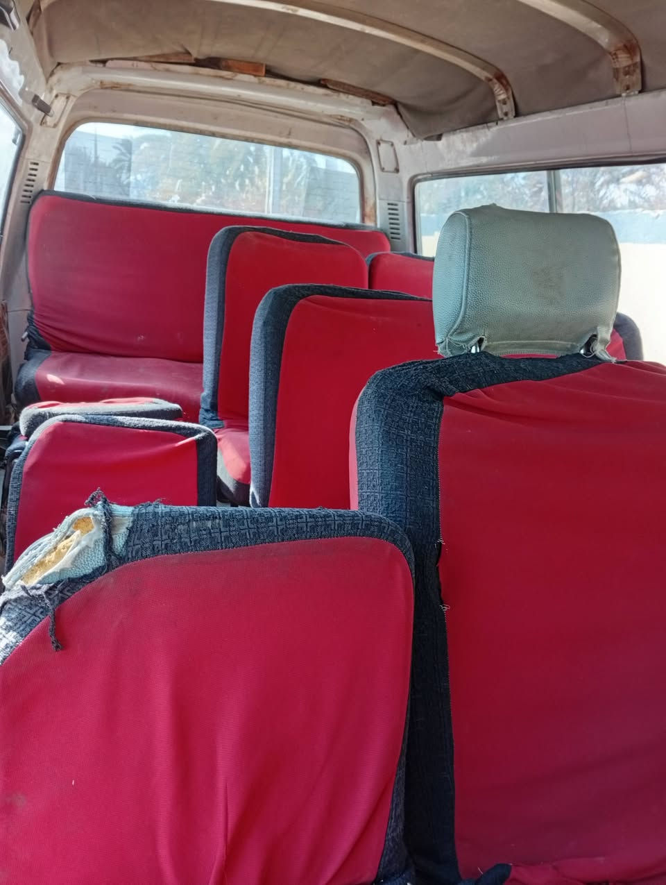 سياره فوتون ٢٠١٠باسمي تحويل مباشر مكينه توني شادها الها باب اول جديده كير اكسل كلها نظاف بيه تلكيط خياس قليل مصفر ضرييه وهيئه وغرامات كلها مدفوعه تاخذ صافي بيع ٤٠ ورقه بيها مجال  او مراوس بسياره زغيره حسب القناعه الاتصال 
***********   المكان بابل شارع السياحي
سيد علي الحسيني
