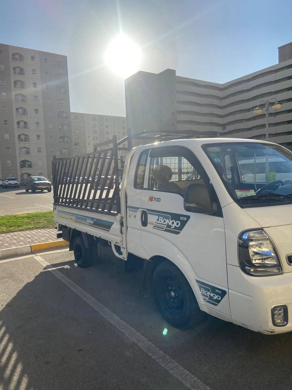 سلام عليكم موديل 2023 ماشية 55 الف مكفولة بدون ضربه او صبغ رقم الهاتف *********** مكان بغداد  لسعر 155
