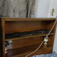 تخت • كومدينة • قابل تفاوض