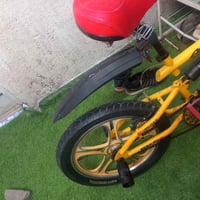 اسلام عليكم بيع بايسكل BMX نضيف السعر ٦٠ وبي مجال مبدل تاير خلفي وجوب ...