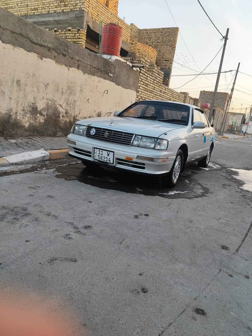 السلام عليكم  كراون بطه  منفصل  موديل 93  رقم انكليزي بسمي سياره  تبريد   خير من الله  كير ومحرك مكفولات سياره مكفوله من الضربه القويه   مصبوغه عام لجماليه    منضومه زنون  مراوح كهربائيه  لاغي الكلج كامره اماميه +خلفيه  مكانه واسط قضاء.     الحي.  السعر 60 وبيه مجال حك الجيه  اط***********
