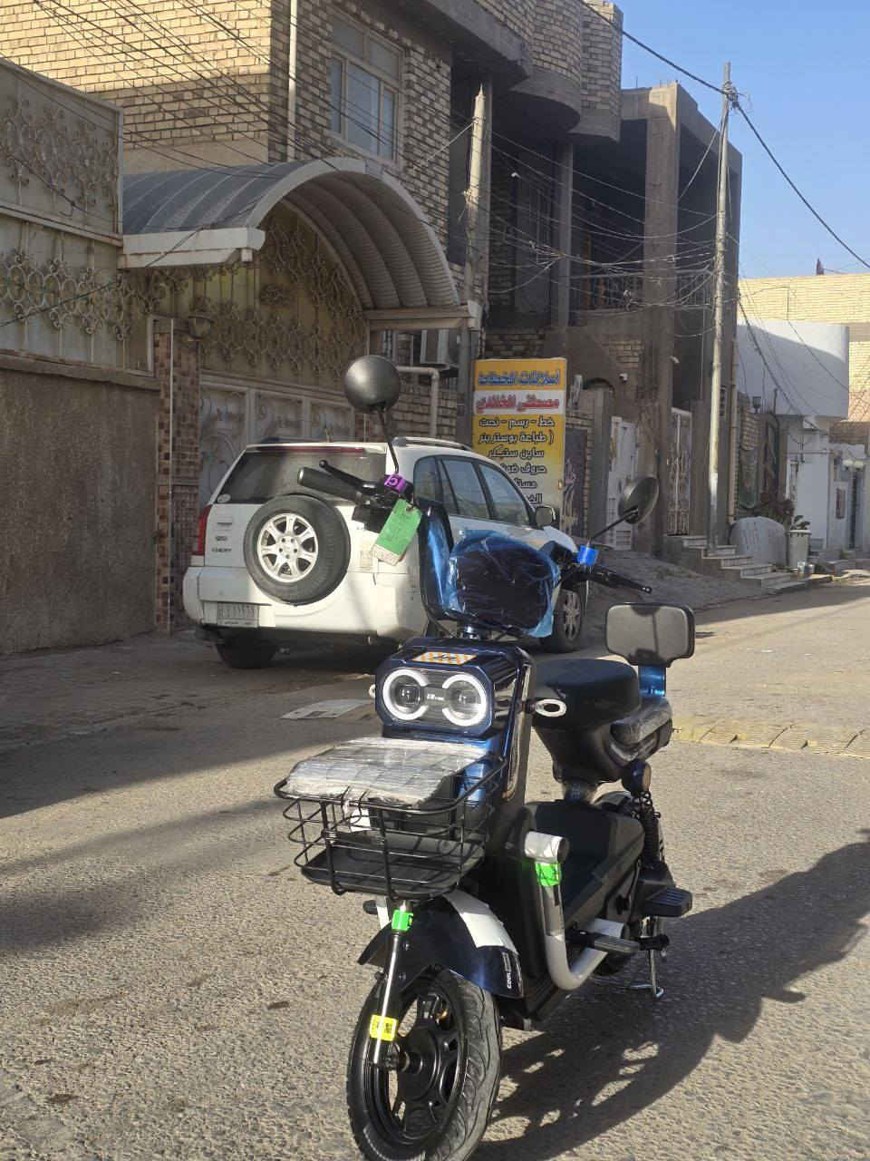 سلام عليكم بايسكل شحن مديل 2025 حجم 20  يتكون من 4 بطاريات وبيه زنون عالي ناصي وبيي اشاير جديد  السعر 500  بيه مجال المكان النجف ((كوفة))  اتصال على الرقم ***********
