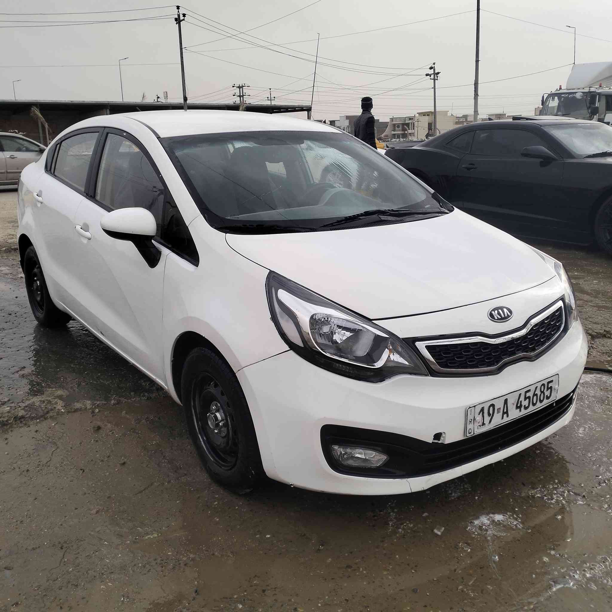 كيا ريو موديل 2013 السياره نظيفه وجاهزه من كلشي السونار موجود ويه الصور السعر 78 مكاني ديوانيه حي الضباط ***********
