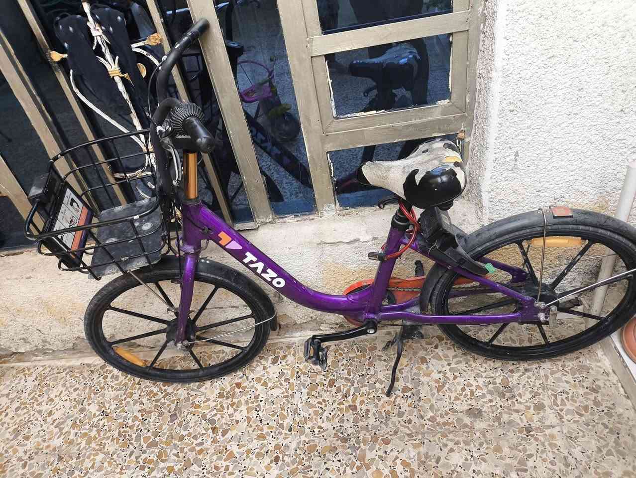 سلام عليكم 
للبيع المكان الدورة ابو دشير 
بايسكل بنفسجي 150 الف  وبي مجال 
بايسكل سمائي 75 الف  وبي مجال 
شغالات كل نقص مابيهن 
رقم الهاتف /***********
