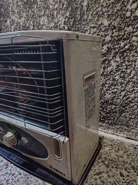 صوبه ماركة  نظيفه كلش
السعر 50 الف
العنوان بغداد  ساحة الاندلس شارع النظال
*********** واتس
