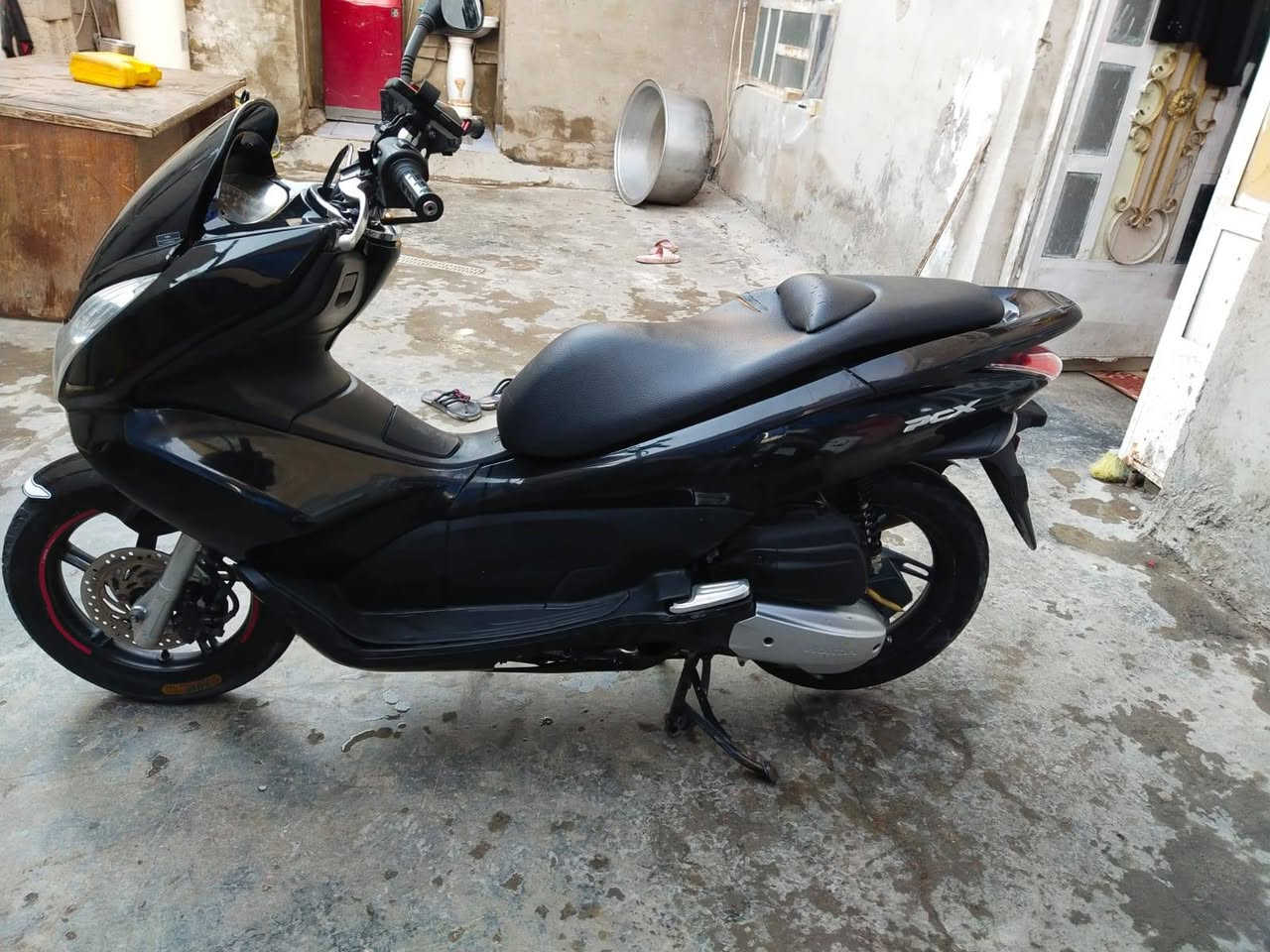 سلام عليكم
دراجة pcxجيل اول ياباني دراجة مكنية 125cc دراجة 
ستان حساس حساس سرقة وانذار بلادي بية نقوصات قليله دراجة كهربائيات كاملة  ومحرك ما مفتوح ماشيه 49 ونكرة وشلعة ومعدل سعر مليون و300  رقم لل ستفسار ***********
