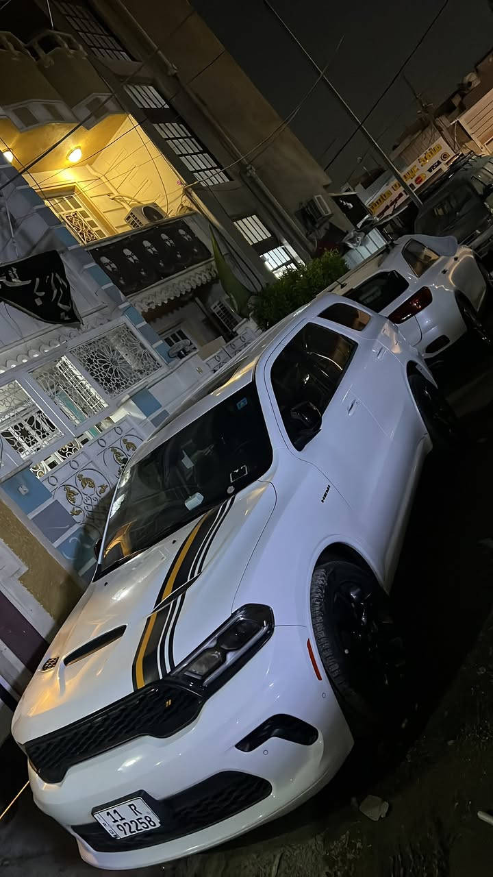 السلام عليكم
دورنگو 2023 اورنج ادشن 
R/T 5700 cc فول مواصفات 1/1
ماشية 15 الف
تبديل بيبان ثنين خلفية وجاملغ امامي بلادي نفس اللون  
بدون دواخل . 
وبدون ايرباك
السياره فول 1/1 مواصفاتها معروفة 
كشنات منفصل 
فول رادارات 
توقف ذاتي 
سيارة مناقصها شي وجاهزة من جميع النواحي 
عليها ادامة كاملة من كلشي 
رقم الشاصي :
1c4sdjct3pc601366
رقم بغداد بأسمي 
السعر 320$
***********
