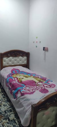 تخون زان عدد 2 انضاف بدون اي عيب  للبيع السعر ٣٠٠ وبيهم مجال للاستفسار...