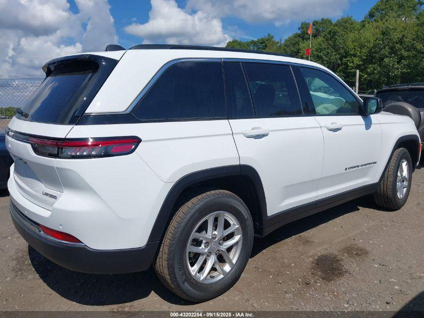 السلام عليكم 
للبيع 
JEEP 
فئة لاريدو 
موديل 2025 
مواصفات 
فتحة
بصمة 
هندبريك اوتو 
شاشة كامرا
رادرات 
مواصفات الاريدو المعروف 
ماشية 6000 mi 
السياره بلطريق 
توصل يوم 27/3  عمان 
ترهم لمن لديه كتاب شهداء 
للاستفسار عن السعر وباقي التفاصيل 
زيارة موقع شركة
كاليفورنيا للمزادات الامريكية والكندية 
بغداد حي الخضراء
***********
نعمل بنظام العربون لحين وصول السياره
