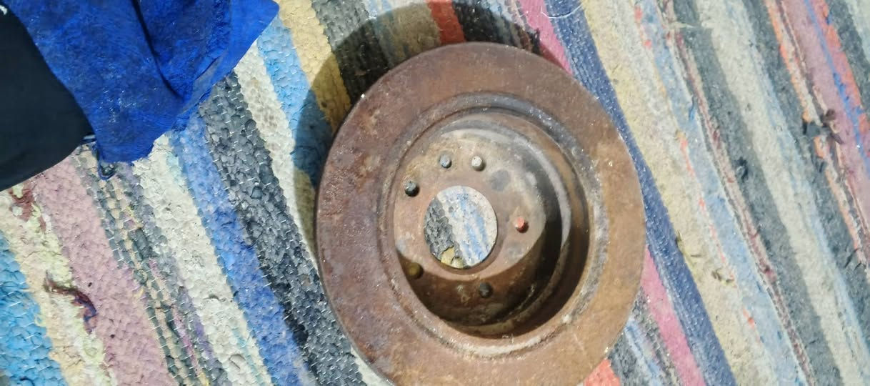 السلام عليكم بيع غراض سياره فلنجه
و ثاني باور يمكن لو مال بطه لو مال بي ئم
***********متواجد عل واتساب
