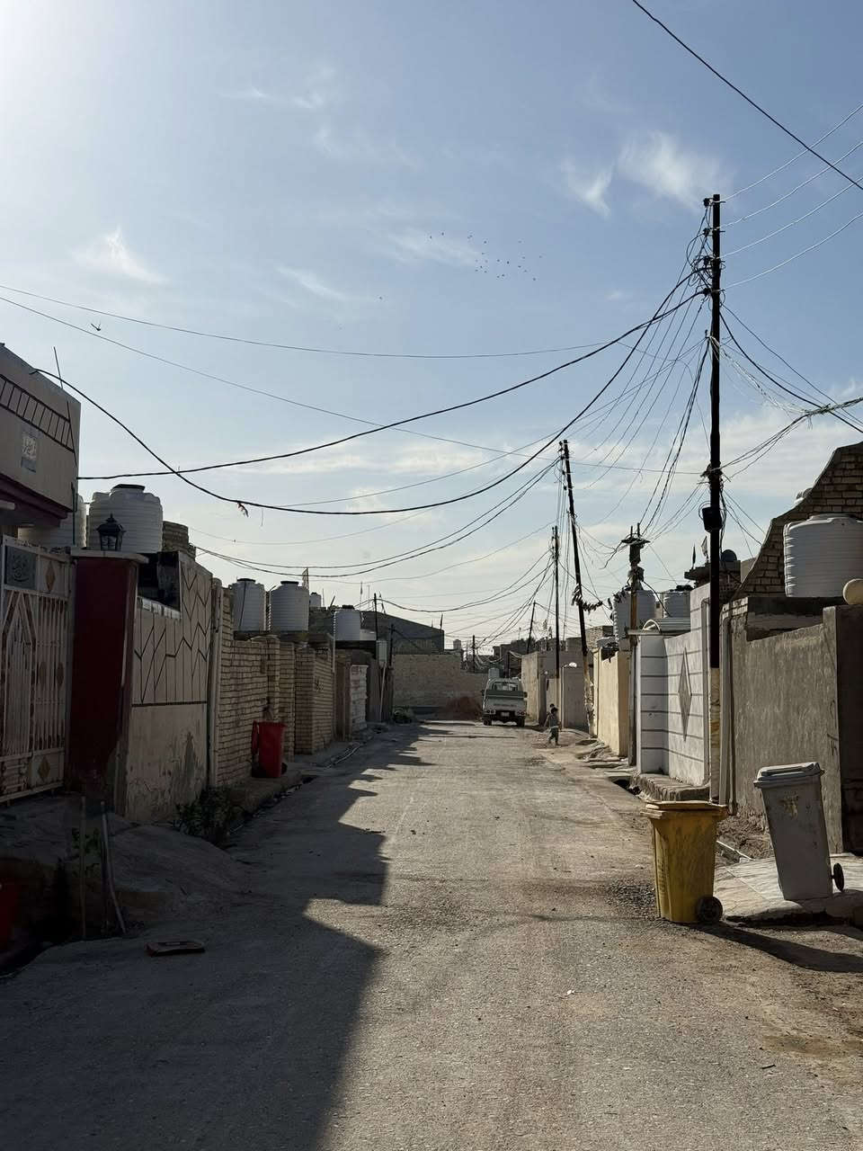 سلام عليكم اخوان قطعه للبيع مساحة 200 متر ركن  . الدوانم مقابيل الاربعتالاف  قرب صورة السيد الشهيد شارع التشابيه الثانيه شارع حسن باتول  ***********
