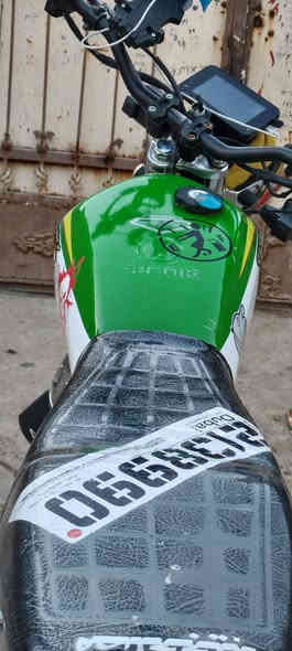 سلام عليكم للبيع دراجه سونك اربعه كير موديل ٢٠٢٥ الدرجه ماامضروبه اصبانه شرط من كلشي  منفيس موجود هاذا رقمي *********** ولا مو شراي لا يدوخني
