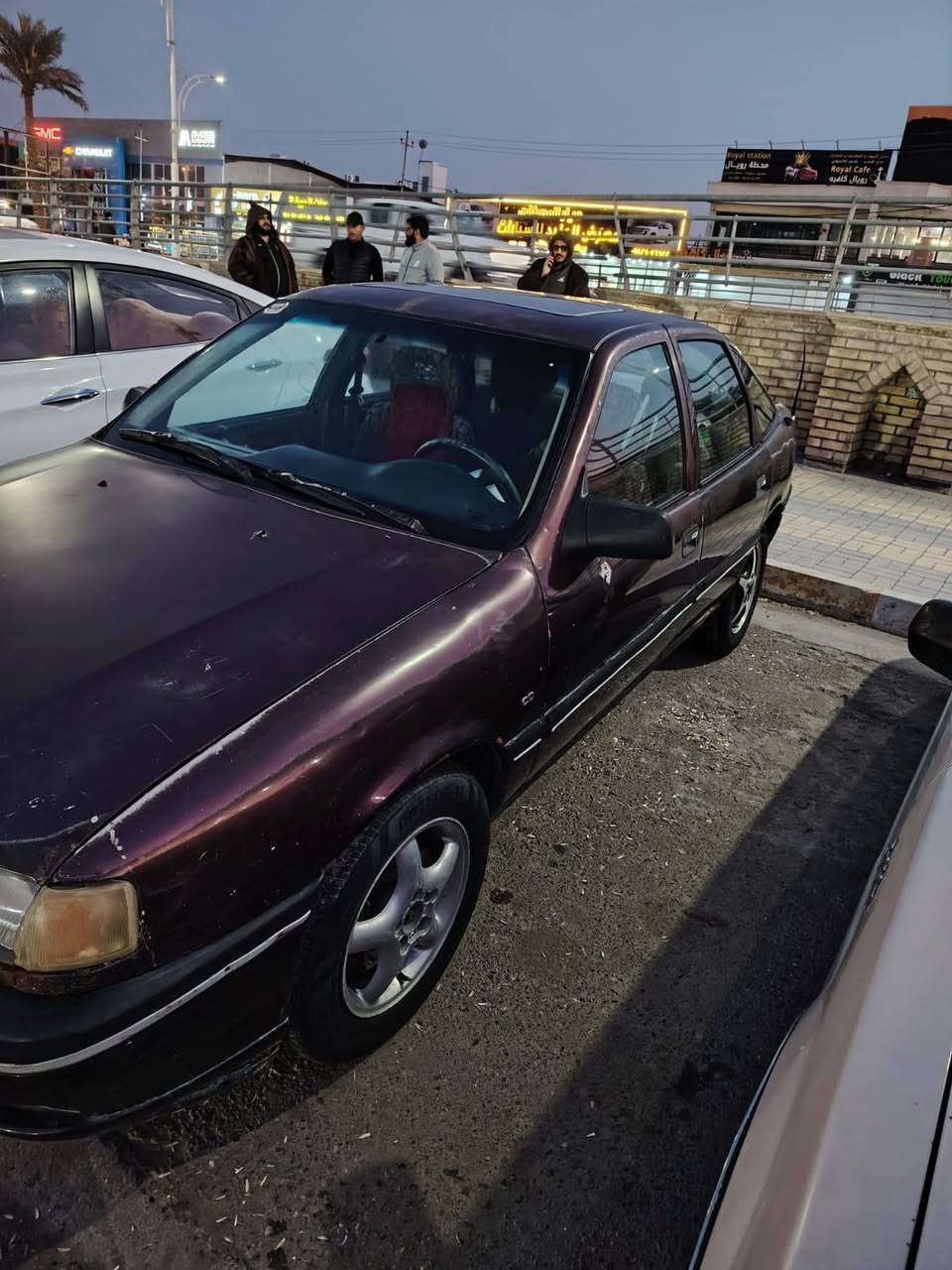 سلام عليكم سياره اوبل فكترا موديل 94 سياره نظيفه  محرك وكير نظيفه وما بيها تبخير رقم بغداد  تحويل مباشر السعر. 28 وبيها مجال لخاطر الجيه للاتصال  على رقم ***********
