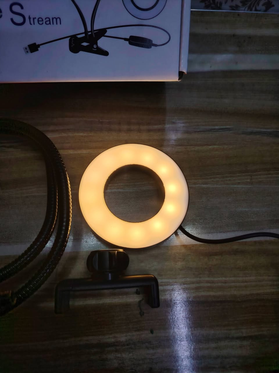 رنك لايت حامل هاتف حلقة ضوء مع حامل LED كاميرا Selfie ضوء حلقة آيفون بث مباشر حلقة مصباح حامل هاتف للتصوير الفوتوغرافي والبث المباشر موضح بالصور السعر 7 الاف للطلب او الاستفسار التواصل عبر رسائل الصفحة متوفر توصيل بغداد ومحافظات 👍 #تابع_الصفحة_يوصلك_كلشي_جديد


**إذا كنت صاحب هذا الإعلان وتريد حذفه لأي سبب، رجاءا أرسل رسالة إلى الدعم الفني**