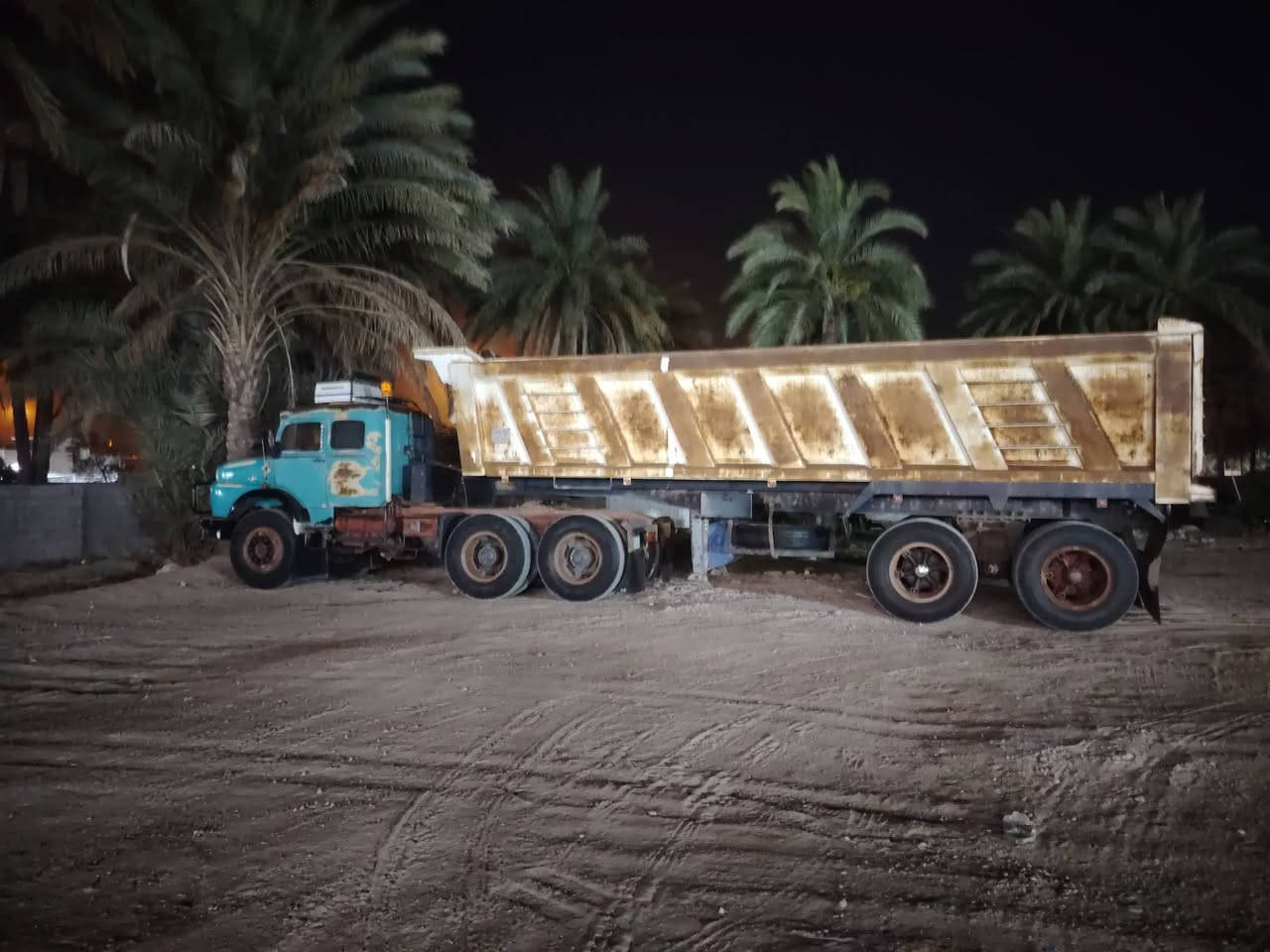سلام عليكم  مارسددس تريله 82  مكفوله كفاله عامه  ال  ستفسار على  هذه الرقم
(***********)
