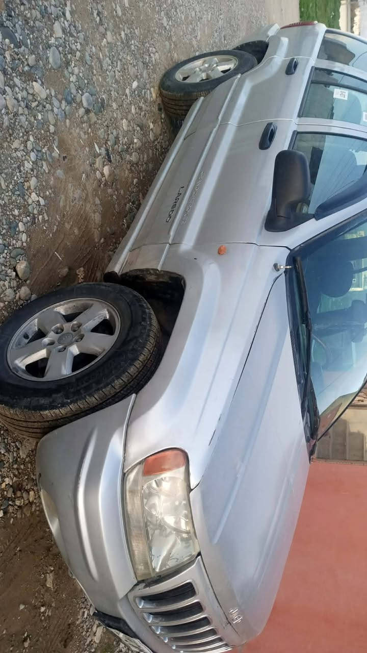 جێب مۆدێل 2003 مەکینە V6 سەنەوی بەغداد بەشەرتی حاسیبە 
تەبرید سارد و گەرم بەشەرت
دەبڵ ئەکسل بەشەرت 
سێعری 50گەڵا و مەعامەلە
ژمارە:***********
