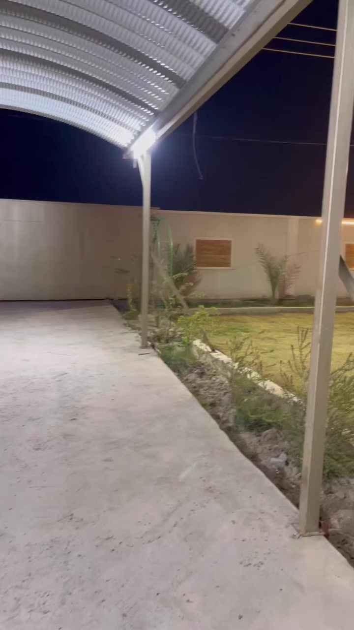 بسعر مغري 💵مزرعه للبيع 🌴للسكن او للاستثمار 📍بموقع مميز وتجاري شارع ٣٠متر داخل المدينه المزرعه متكامله من كل شيئ مسبح بنضام السكمر بطول (١٠متر)وعرض(٥) نضام التعقيم الفلترة مع جلسه تشمل الباربكيو مع العاب البليارد🎱/🏡الدار بمساحه ٢٢٥بناء طابوق بناء درجه اولي الاساس رفت متر يحتوي عل ثلاث غرف نوم ومبخ وحمام وحولي وصاله المزرعه اذا استثمار واردها (١٥)مليون تحتوي عل كل وسائل الراحه الكهرباء مولد ووطنيه الماء اساله مزروعه نخل برحي  منضومه كامرات وتبعد عن الكاضميه ٢٠دقيقه /***********
