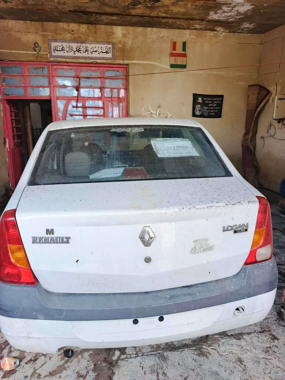 رينو لوكان موديل 2017 كير ومكينه خير من الله كير اوتوماتيك سياره بيها معامله مخصصين الها رقم بغداد بس تدفع رسوم الرقم وتحول السعر 58 أي ستفسار اتصل على رقم *********** العنوان بغداد
