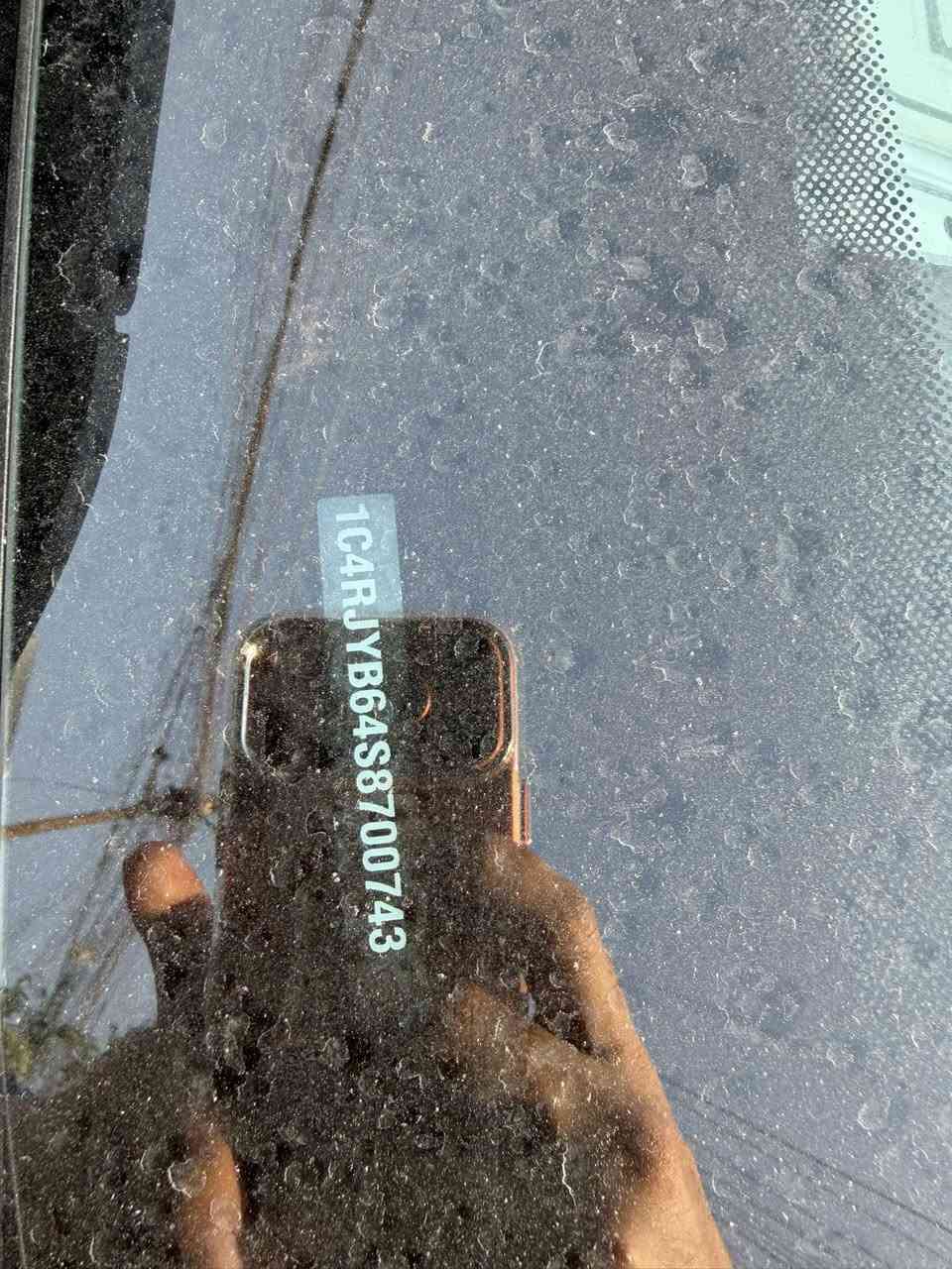 جيب كراند  شيروكي 2025
بانزين + هايبرد + شحن منزلي

المسافة المقطوعة:   الف ميل فقط  يعني زيرو

السيارة بدون حادث كلين يعني شخط ما بيهه حالهه حال الخليجي

رقم بغداد 
    

🚨 فول 1/1

1.  3 شاشات

بانوراما طكتين

2. بصمة

سستم صوت Alpine

3. تشغيل عن بعد  

5. كشنات جلد

6. كشن السايق ميموري

7. كشنات كهرباء

8. صندوق كهرباء

9. حساسات خلفية

10.  3 قطع تبريد

11. اشاير بالمري

12. رادار أمامي

13. رادارات 360

14. ثلاث وضعيات قيادة

15.  نظام اختيار الباتري او بانزين

16. كير ماوس

17. نظام منحدرات

18. هيتـرات بالكشنات

19. ويل كب كروم

20. لايتات لد

21. بكلايت لد

22. كشافات

23. بصمة أبواب

فول مواصفات 1/1   

🚨المكان  بغداد البياع 

السعر:380

للاتصال ***********
