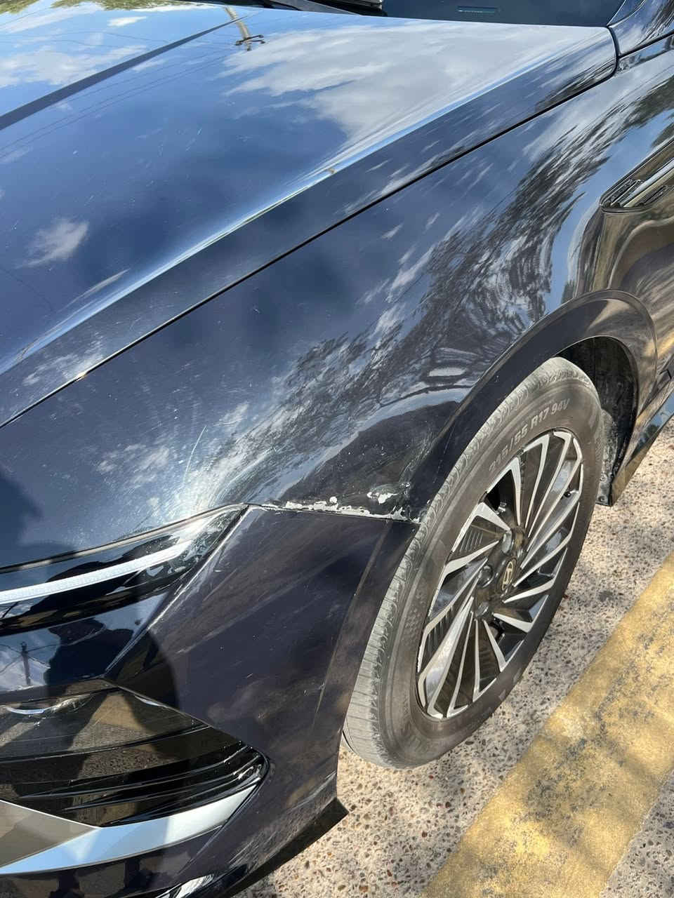 السلام عليكم سوناتا موديل 24 هايبرد شهداء مرقم كامل بغداد السياره كلين بيها طخه على كد اصبعين براس الجاملغ حتى ممكحله لون فيلي غامض او بيتنجاني ماشيه 14ميل فول عدى البنراما السعر (180) بيها مجال قليل الاتصال متواجد على الواتساب
***********
