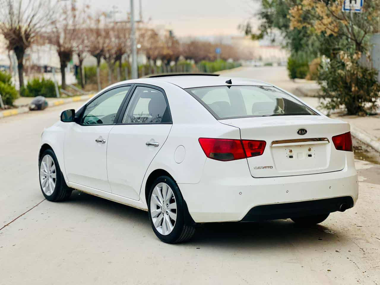 ❤ بەناوی خودای گەورە و میهرەبان ❤
. ئەم گوڵە 🌹 بـــــــــۆفـــــــرۆشـــتن 📢
. کیا سیراتۆ 🎁 (( بێ ڕەقەم ))
. ساغە سەیارەکە 🔥
. مووس بڕاوە بەشەرت
. مۆدێل ( 2013 ) 
. 👑مَاشَاءَاللّٰه👑 نمونەیە لەجوانی 📦
. فول فول مواسەفاتە
. گێڕ و مەکینە بەشەرت
. هیچ مەسروفی تێدا نیە
. دەعمو لێدرانی نیە
. گۆڕینەوە ناکەم تەنها فرۆشتنە ✋
. ناونیشان / سەید سادق
. نرخ : 55 گەڵا و مەجال 💸
. ژ.م ☎️ *********** ڤایبەر+وەتسئاپ🛜
