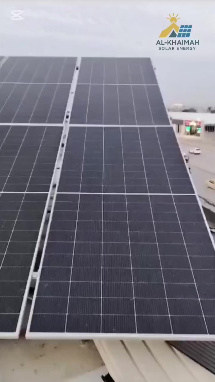 🌞⚡ الخيمة للطاقة الشمسية ⚡🌞
🌟 إنجاز جديد يضاف لسجل مشاريعنا الناجحة 🌟
تم تنفيذ منظومة طاقة شمسية متكاملة في أحد المطاعم بمنطقة الحي المعلمين، وفق دراسة حمل دقيقة لضمان أعلى كفاءة وأفضل استقرار.
🔹 12 لوح Trina Solar بقدرة 605 واط للوح الواحد – أداء عالمي وإنتاجية عالية
🔹 إنفيرتر 6 كيلو واط دبل MPPT – توزيع مثالي للألواح (6 ألواح لكل MPPT) لضمان أقصى استفادة من أشعة الشمس
🔹 بطارية ليثيوم 15 كيلو واط ساعة – تخزين آمن وعمر تشغيلي طويل
⚡ المنظومة توفر:
🔋 24 أمبير نهاري
🔋 15 أمبير ليلي
🎯 النتيجة:
تشغيل مستقر للمطعم – تقليل كبير في استهلاك الوطنية – استثمار طويل الأمد بعائد مضمون.
✨ أداء احترافي… أمان عالي… حلول هندسية مدروسة ✨
📞 للحجز والاستفسار: ***********
🔆 الخيمة للطاقة الشمسية – خبرة تثق بها… وطاقة تعتمد عليها 🔆
#الخيمة_للطاقة_الشمسية
#TrinaSolar
#انفرتر_6KW
#بطارية_ليثيوم
#طاقة_شمسية
#مشاريع_احترافية
#الحي_المعلمين
