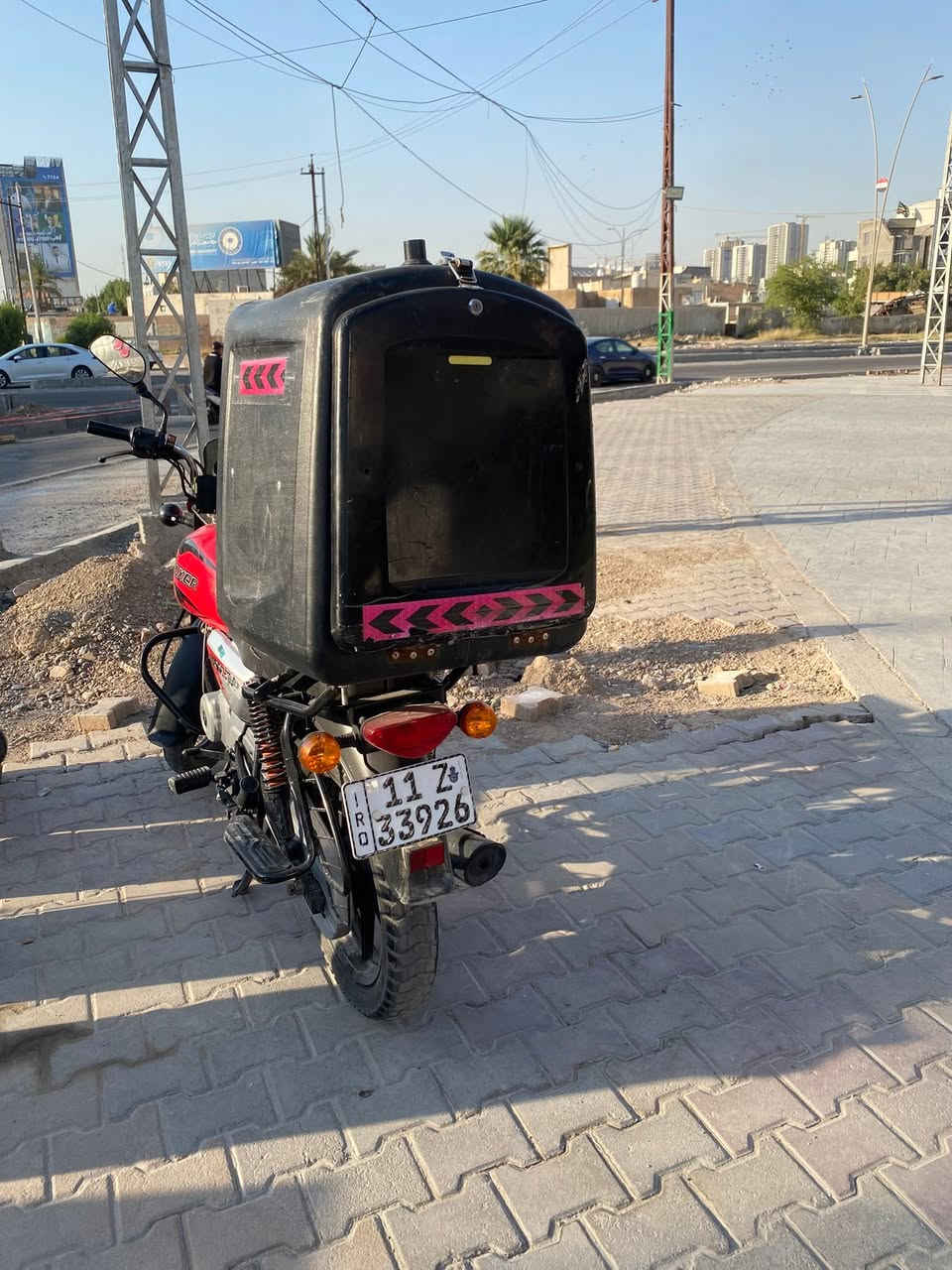سلام عليكم بوكسر موديل23داخله موديل 24 ماشيه 27الف حقيقي رقم بغداد انكليزي تحويل ثاني يوم الدراجه مكفوله للأخير 
الرقم : ***********
ما متواجد ع فيس مكلف بل نشر 
السعر :مليونين و600 
الموقع : بغداد
