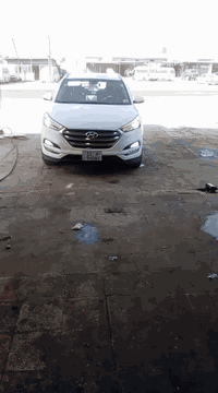 السلام عليكم
توكسان خليجي رقم بغداد الدولي موديل 2018 بدون حادث 
محرك 2000 سليم
كير سليم
طخم تاير جديد تويو ياباني
منظومه وبلاجكتور زنون نهاري
مري شفط 
نظام سبورت
نظام ايكو 
ولا كلوب بيهة مشتغل دشبول طافي
داخل صاج وبيجي 
شاشه كبيرة 
كاميرا دوارة 
قطعتين تبريد ثلج 
ويل كروم بلادي 
ستيرن تحكم جهتين
سنوية ال 2030
سيارة جاهزة مابيهة اي نقص وبالعافية عالياخذهة 
السعر 175 وبيهة مجال
مكان السيارة بغداد جسر ديالى الجديد 
***********
