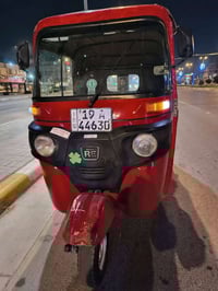 تكتك للبيع السعر ٣ ملاين وبيها مجال مستعجل على بيعتها  07723497069