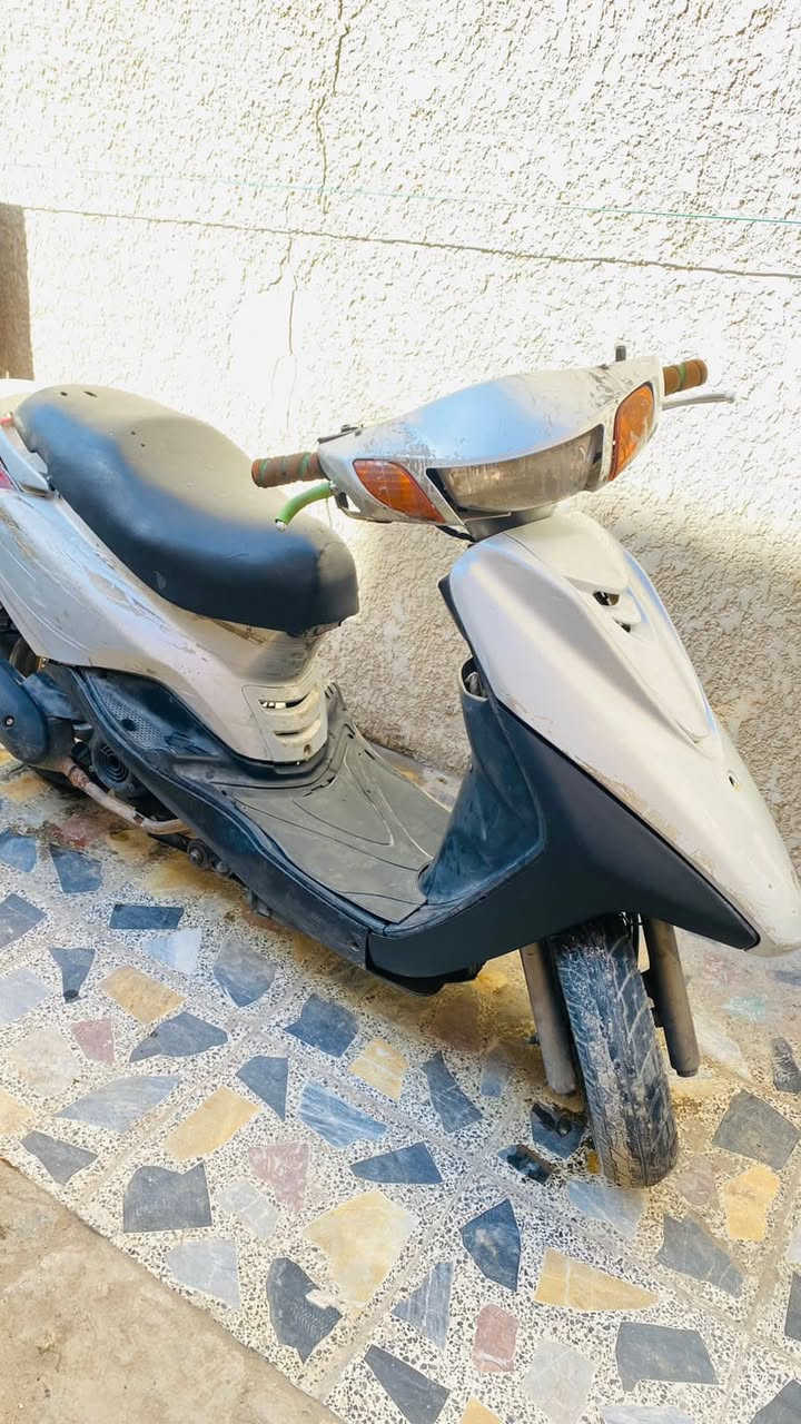 للبيع اكزز محرك ناعم ما بي شي كفاله من كل شي 
كفرات مالتها أصليات سعر 450

‭   
واتساب فقط 
0770 244 4767‬
