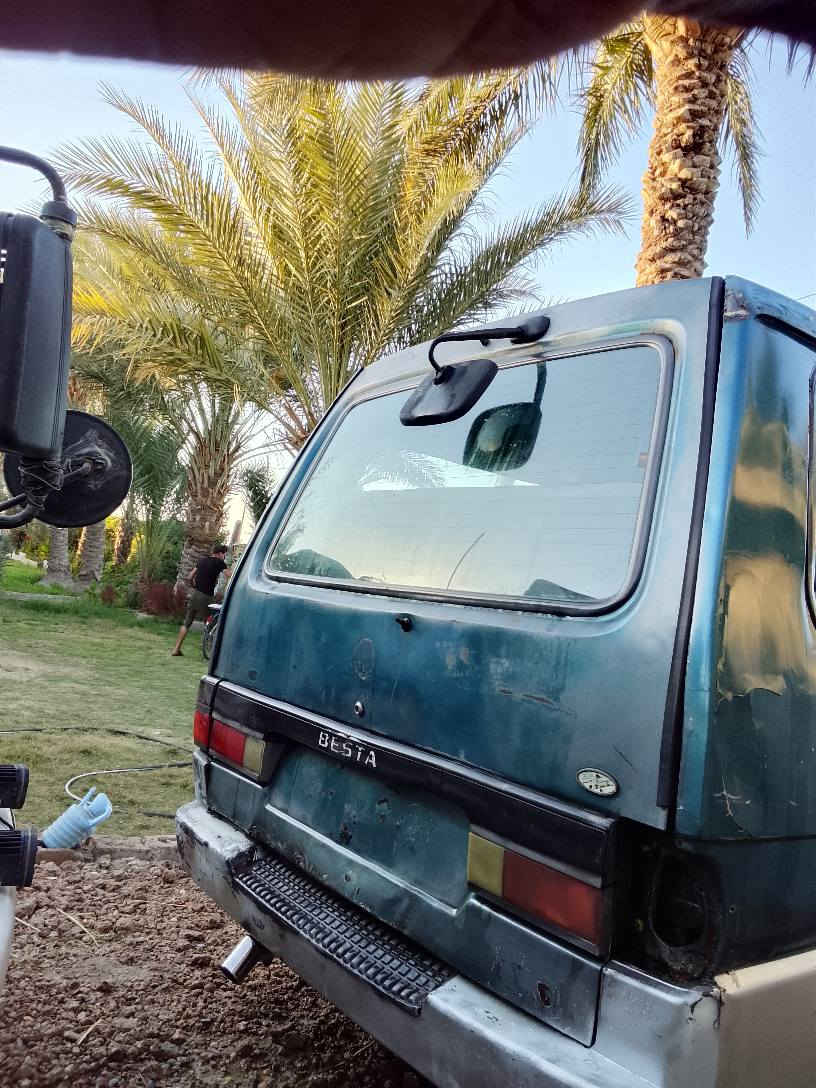 سلام عليكم كيا بسته للبيع موديل 95سنويه ل27 تريد تحويل تريد وكاله محرك كير اكسن جديد دوشمه نضيفه كشنات جدد  مكان ابو غريب سعر35وبيها مجال قليل  
***********
