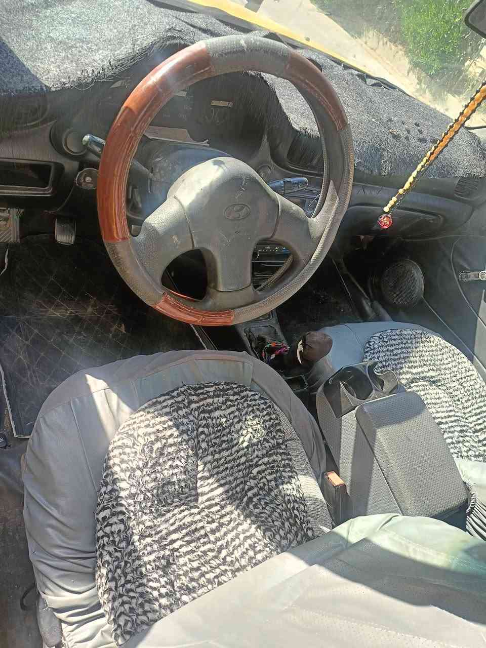 سياره للبيع هيونداي اكسنت موديل 99بي بطاقه بنزين السعر 15ورقه ***********
