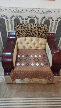 كراسي • عدد ٢ • درجة أولى