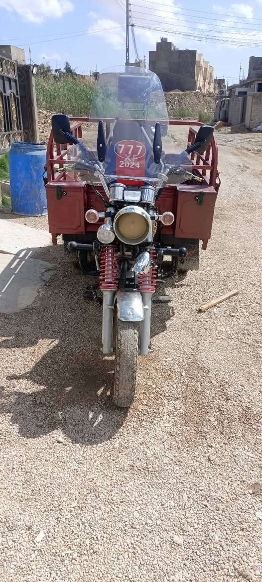 سلام عليكم طرطوره البيع موديل 20 ومحرك 23 نضافه فول  سعر مليون 800وبيه مجال للشراي مكان رمادي الخمسه كيلو رقم الهاتف ***********
