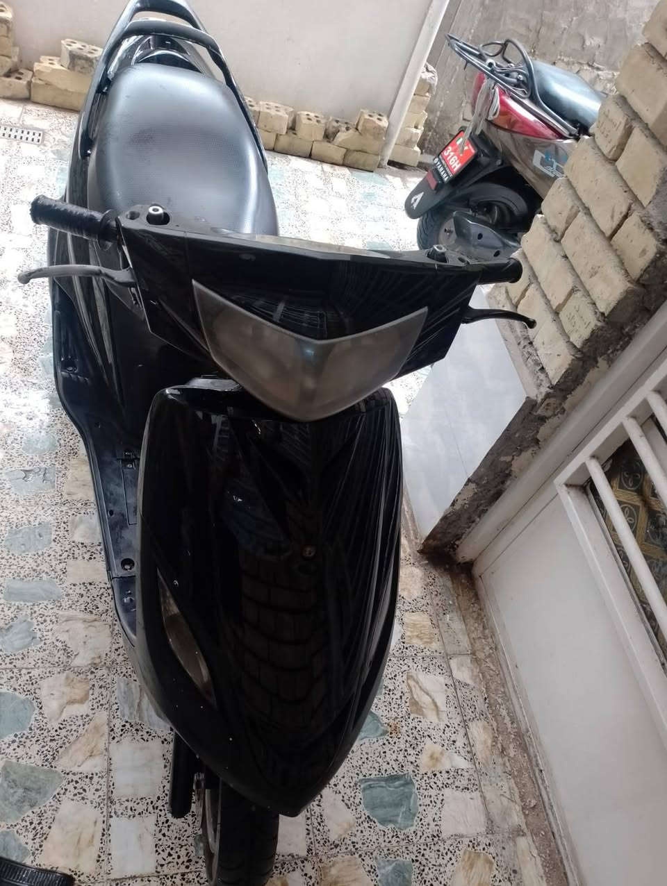 دراجه للببع 
كفاله عامه
السعر ٦٠٠ او بيها مجال 
مكاني بغداد 
***********
