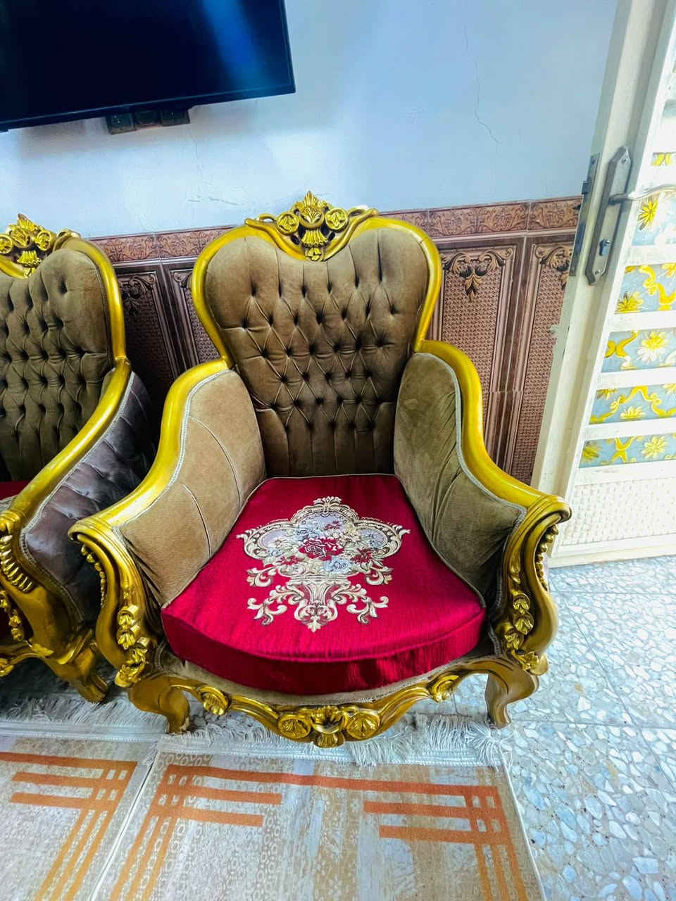 تخم ملكي زان مصري ١٠ مقاعد تكمه نضيف جدآ اي ضرر ما بيه السعر ٣٢٥ وبيه مجال العنوان البلديات


**إذا كنت صاحب هذا الإعلان وتريد حذفه لأي سبب، رجاءا أرسل رسالة إلى الدعم الفني**